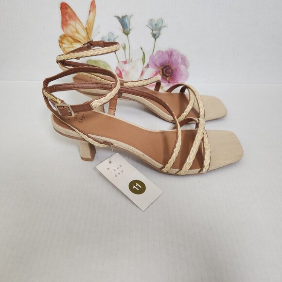 A New Day Women's Size 11 Tan Irena Strappy Open Toe Kitten Heels NWT - Picture 2 of 6